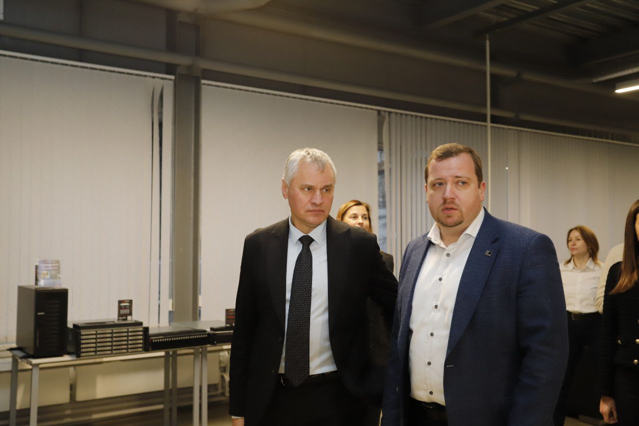 Глава городского округа Фрязино Дмитрий Воробьев в рамках рабочего визита посетил завод «Инферит»