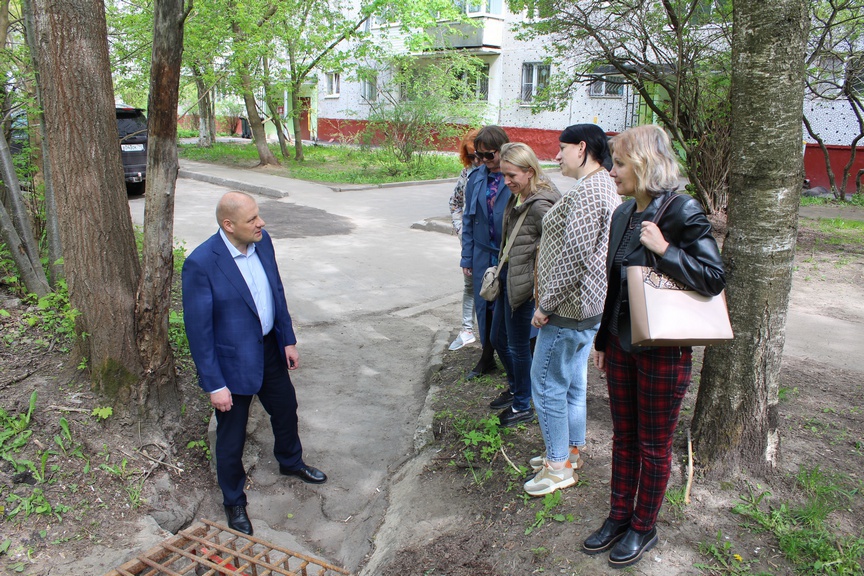 Заместитель главы городского округа Фрязино Антон Тропин встретился с жителями 3 микрорайона