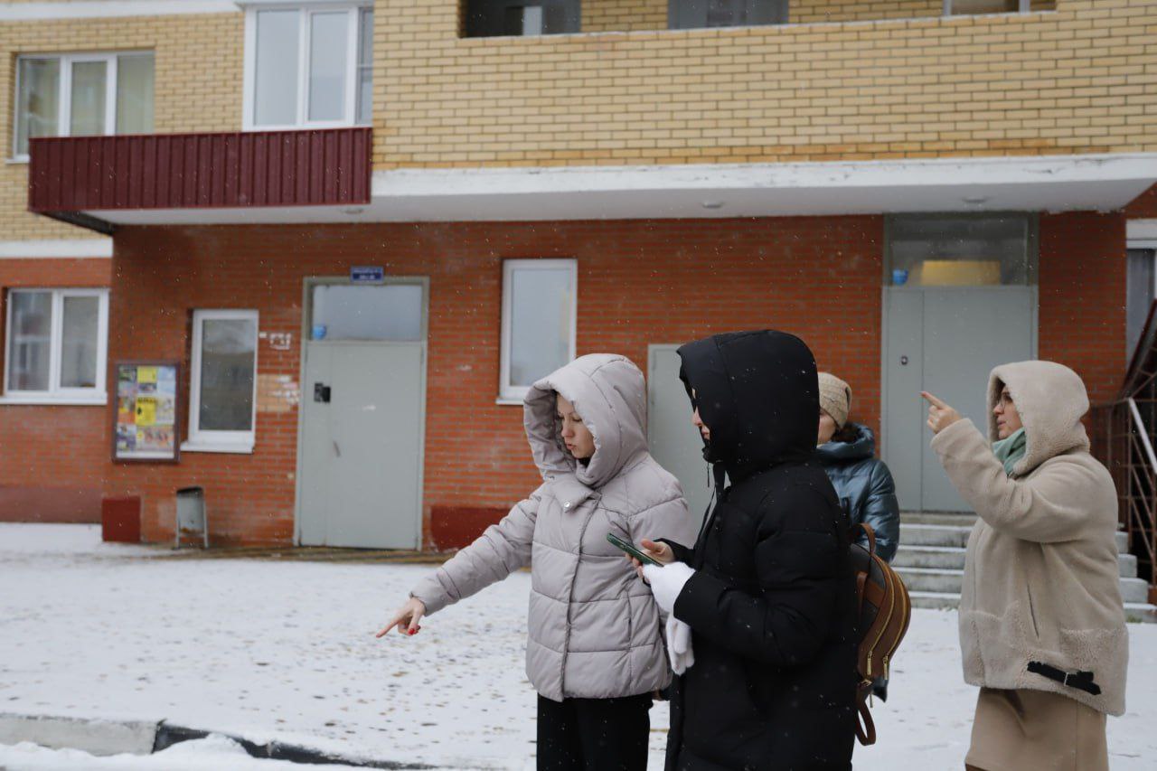 Заместитель главы городского округа Фрязино Наталья Силаева провела встречу с жителями дома №16к2 по улице Нахимова