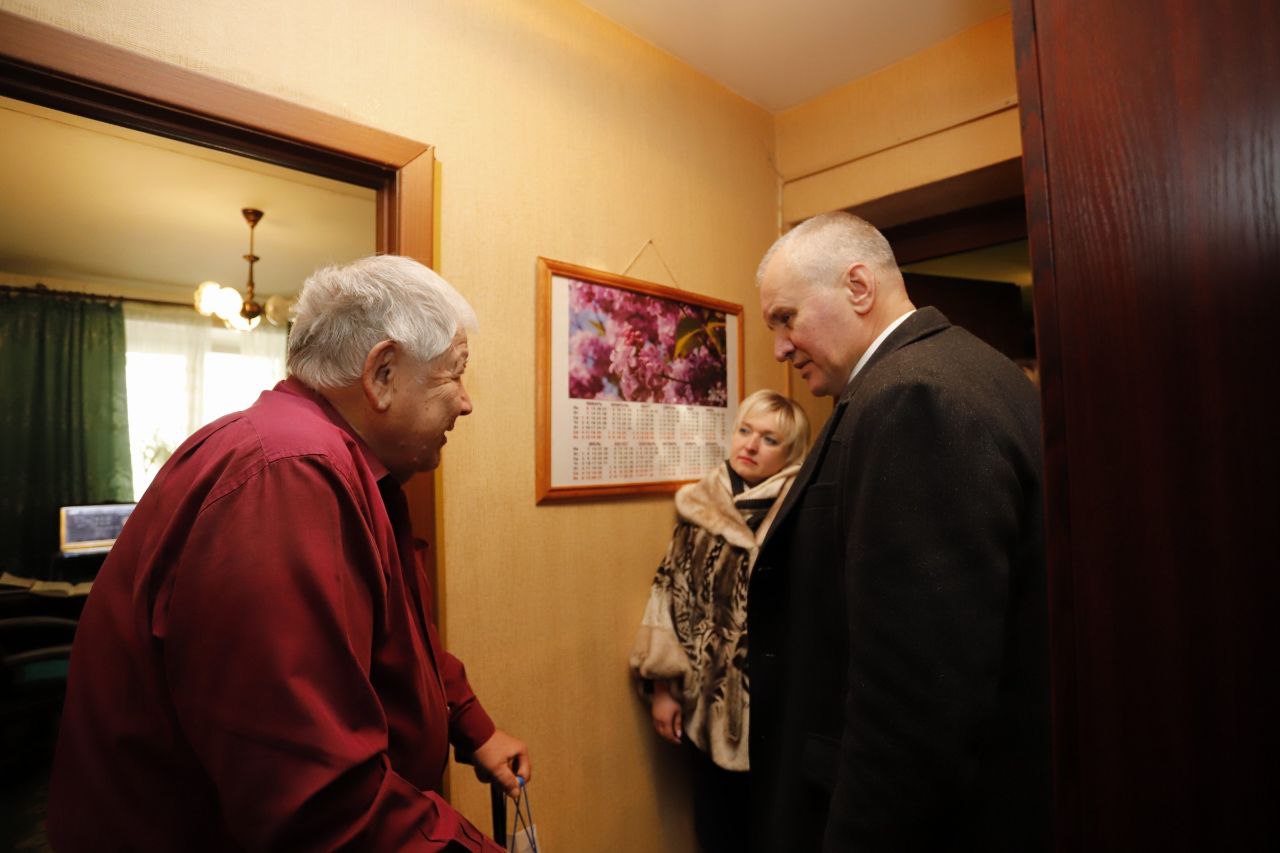 Глава городского округа Фрязино Дмитрий Воробьев вручил медали ветеранам Великой Отечественной войны