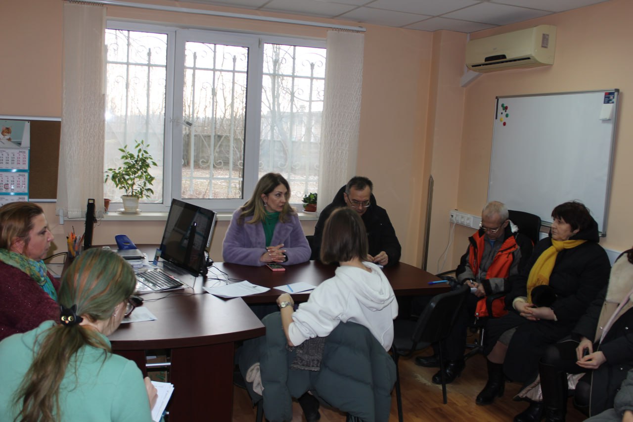 Заместитель главы городского округа Фрязино приняла участие в собрании с жителями домов №16к1 и №16к2 по улице Нахимова